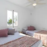 Chalet A 150M De La Playa Y Piscina Privada