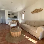 Villa Con Piscina Privada Y Gran Jardin