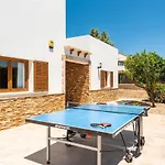 Ibiza 4 Bedroom Villa, Cala'N Blanes