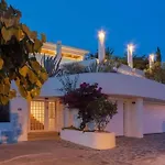 VILLA LANTANA Lujo y estilo con vistas únicas al puerto de Mahón