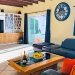 Casa Marron