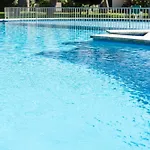 Apartamentos Las Brisas I & II