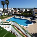 Cosy Apartment With Views And Pool