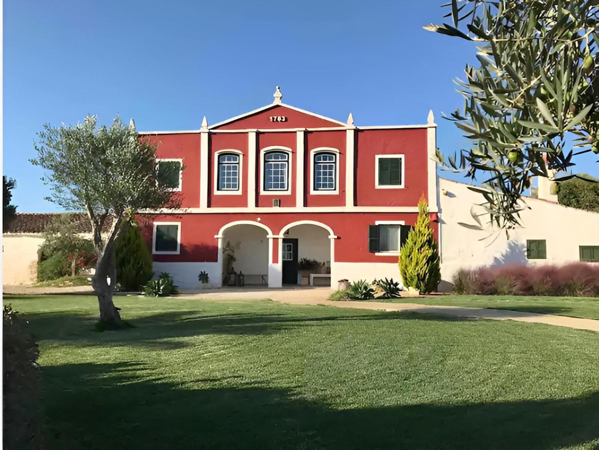 Heretat De Sant Joan Villa Ferreries