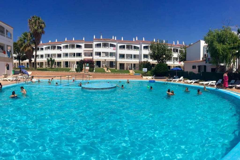 Con Piscina Y Junto A La Playa - Macarella. *