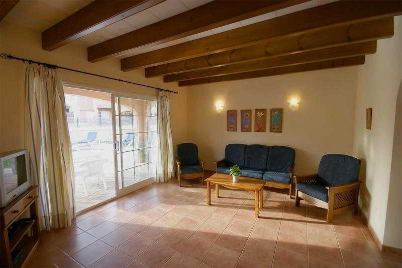 מלון Zona Cala'n Blanes 4*