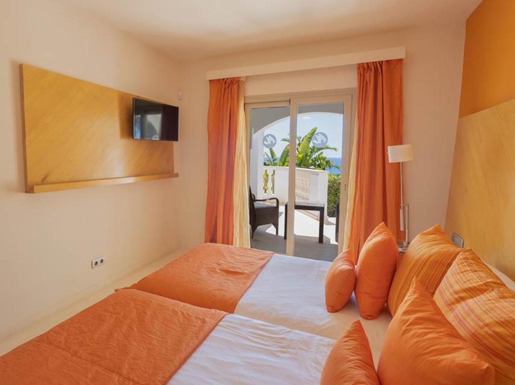 Wonderful Menorca 6 Bedrooms Increible Great Pool And Terrace Area With Stunning Sea Views Son Bou