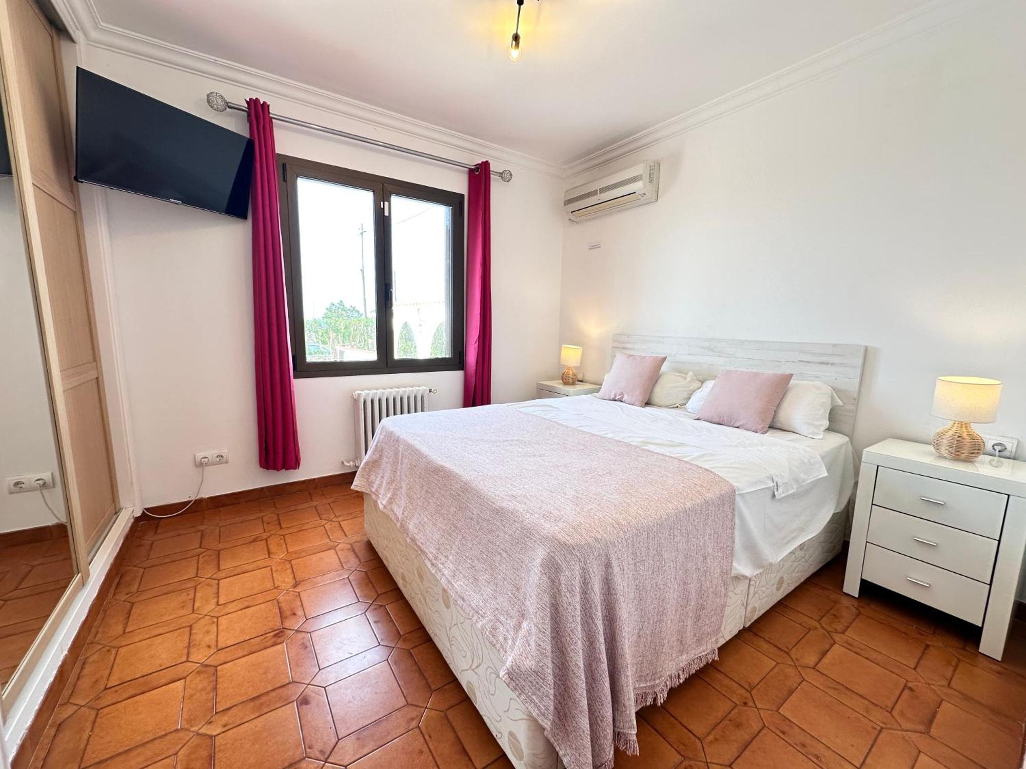 Casa Honiol, Private And Spacious With Sea Views Villa *
